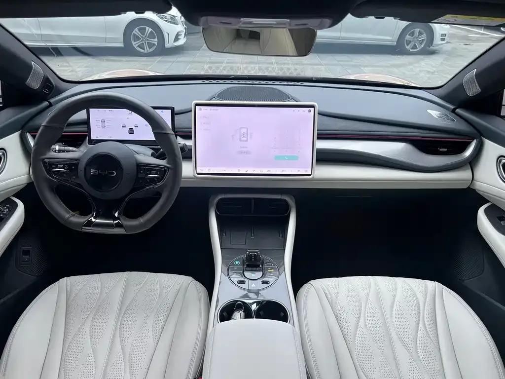 BYD Seal 06GT — фото 9