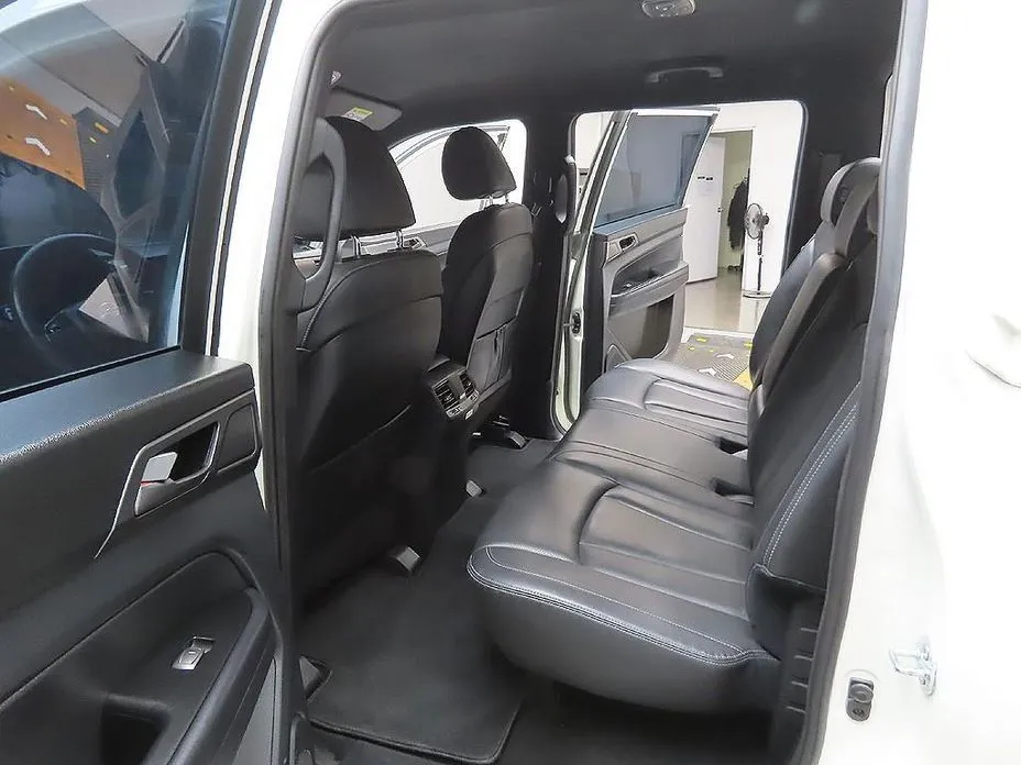 KG Mobility (Ssangyong) Rexton — фото 3