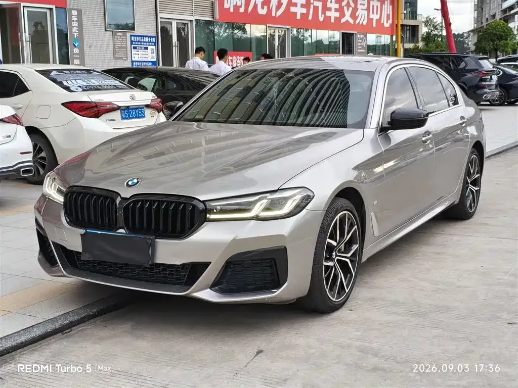 BMW 5 Series — фото 1