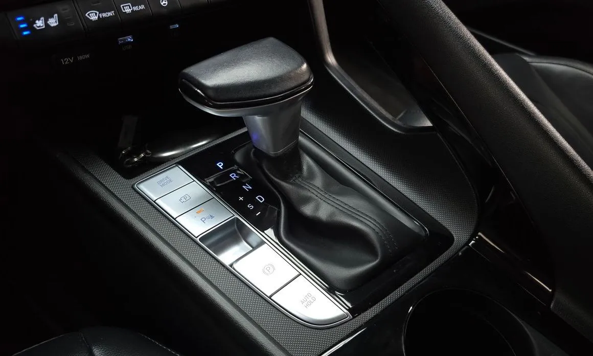 Hyundai AVANTE — фото 2