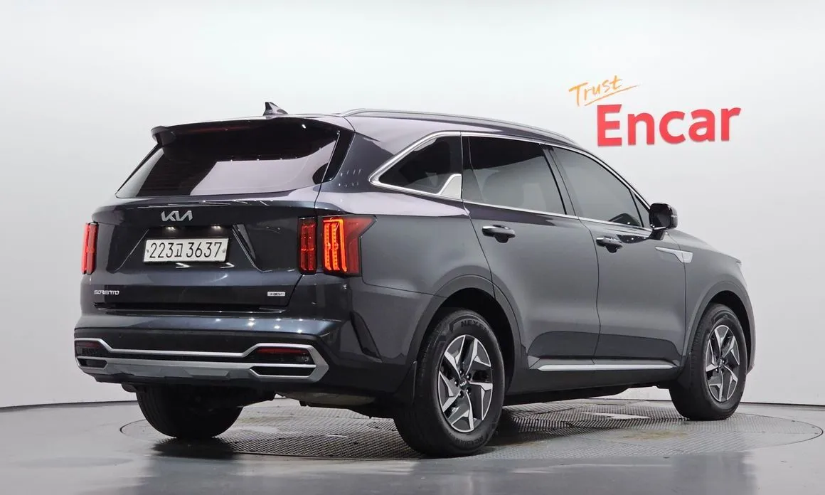 Kia Sorento — фото 8