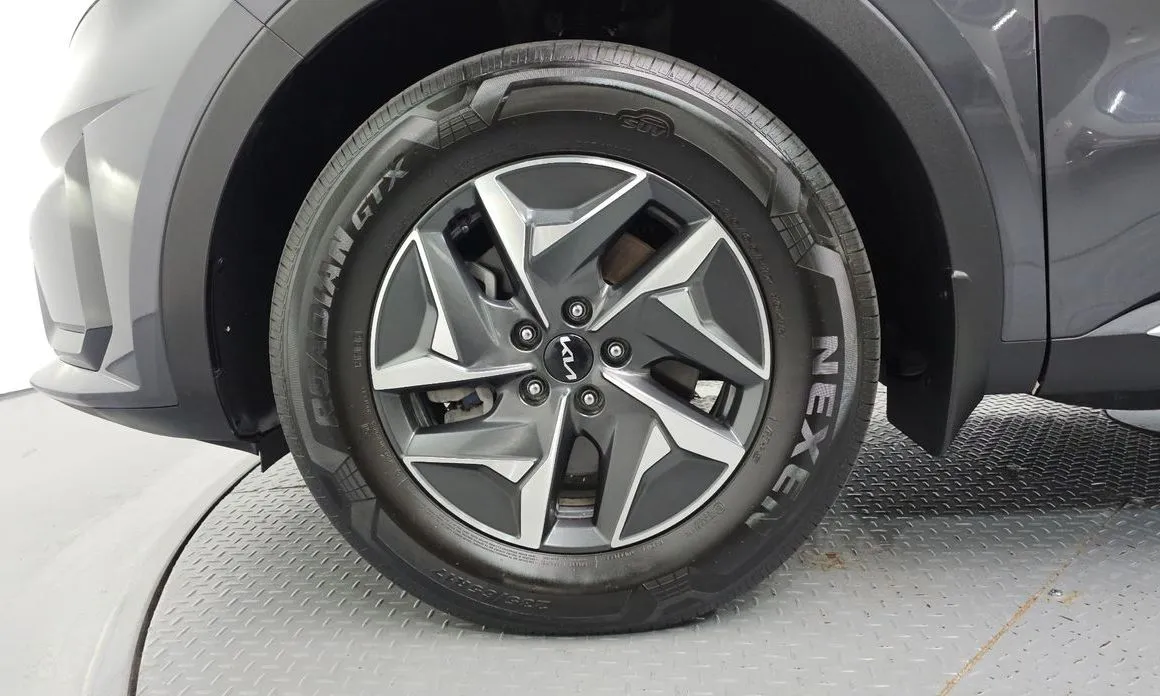 Kia Sorento — фото 9