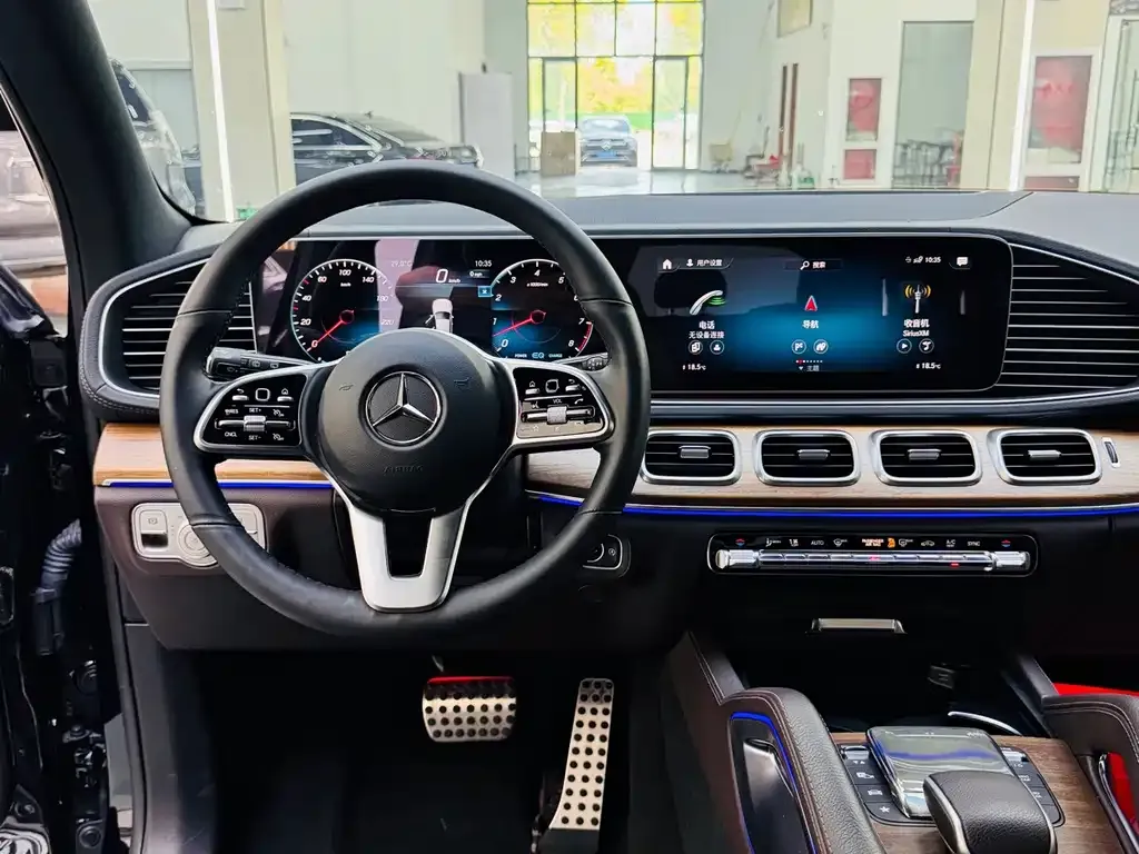 Mercedes-Benz GLS — фото 10