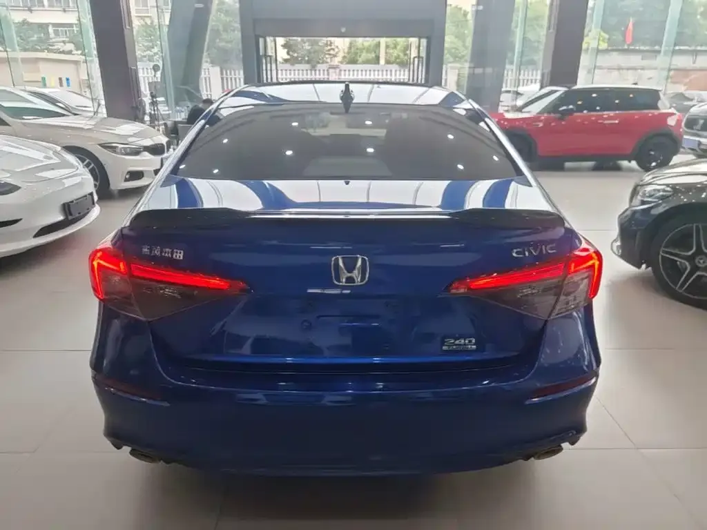 Honda Civic — фото 8