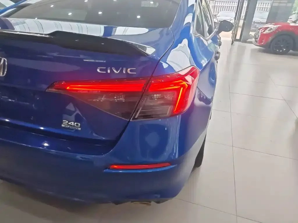 Honda Civic — фото 7
