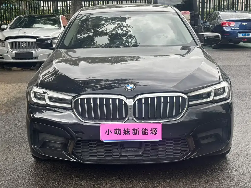 BMW 5 Series — фото 10