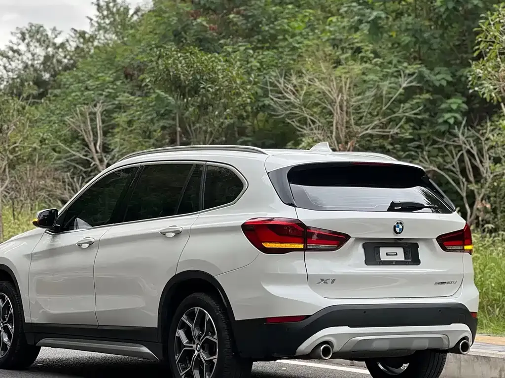 BMW X1 — фото 2