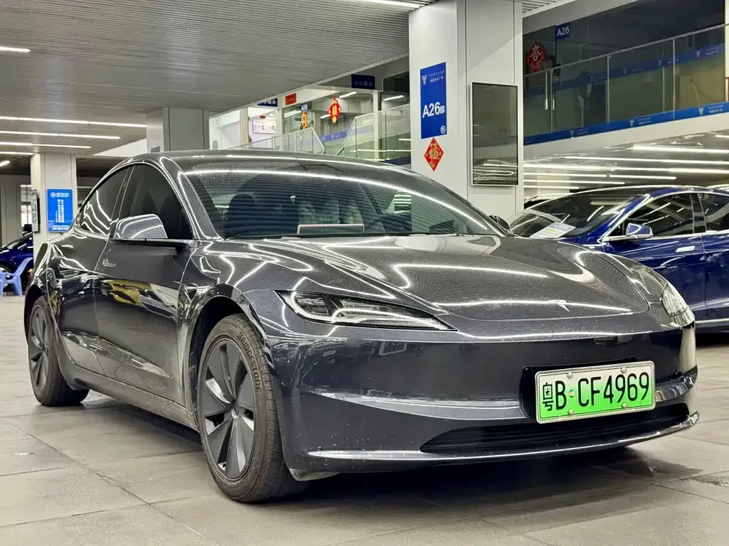 Tesla Model 3 — фото 5