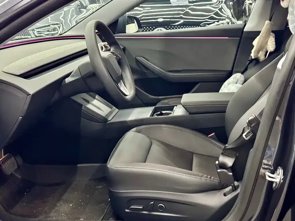 Tesla Model 3 — фото 4