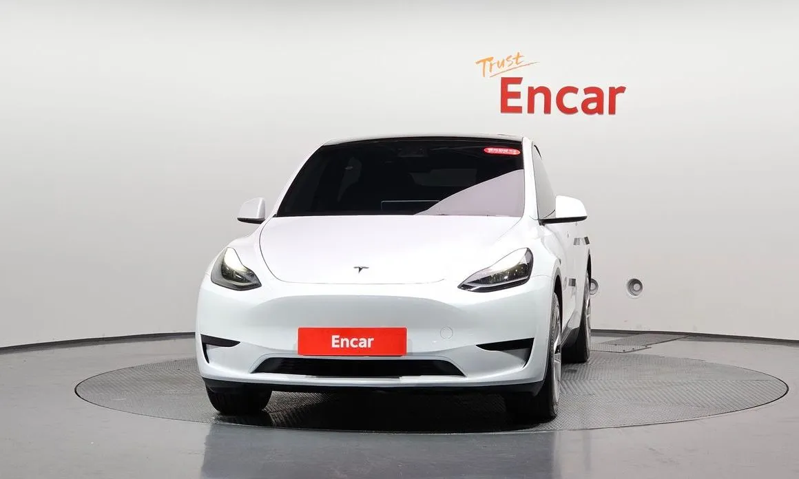 Tesla Model Y — фото 8
