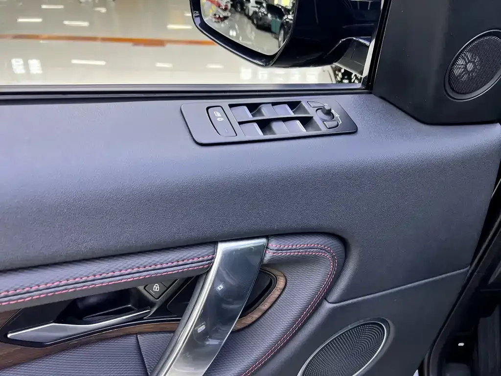 Land Rover Discovery Sport — фото 3