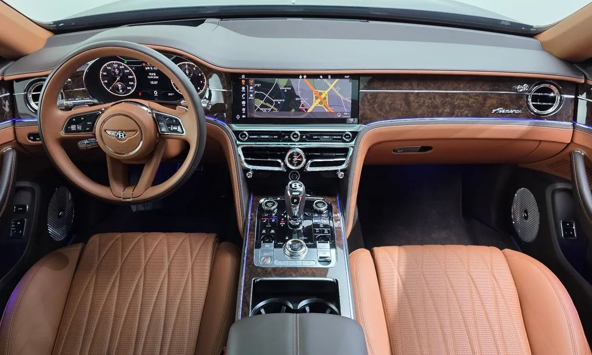 Bentley Flying Spur — фото 2