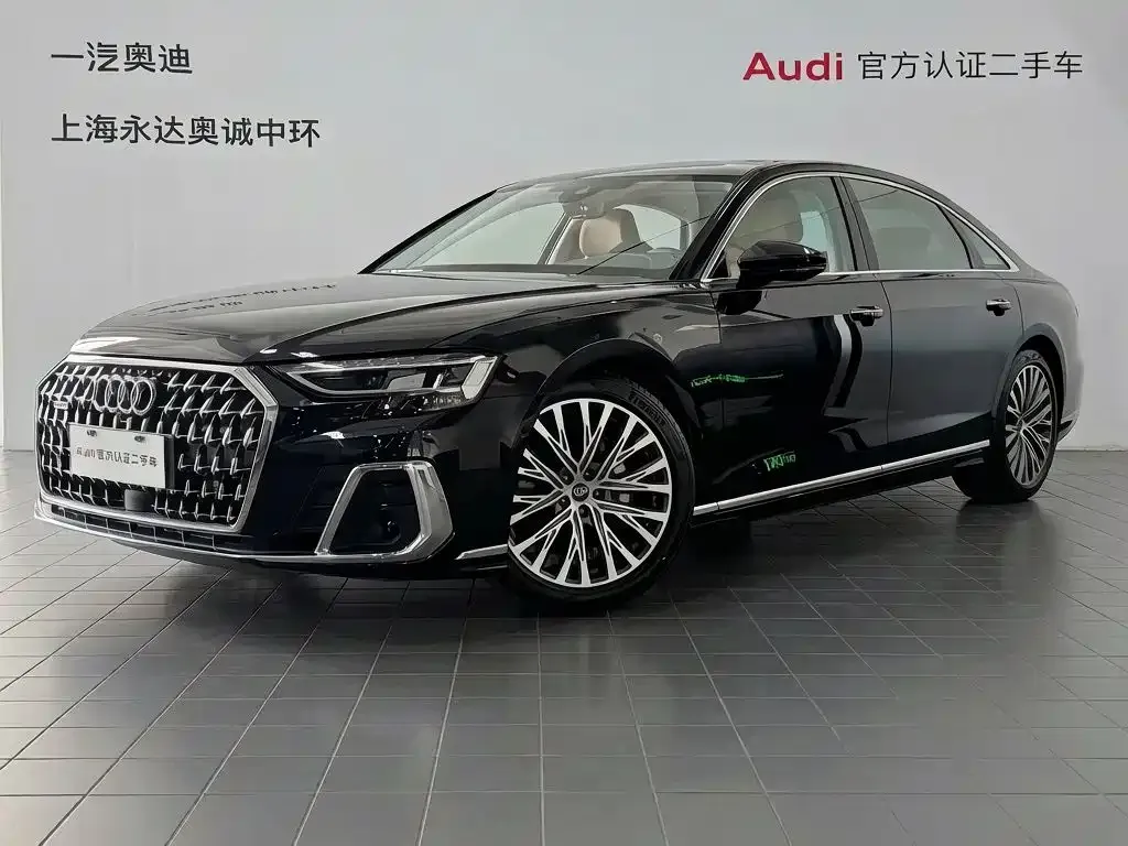 Audi A8 — фото 1