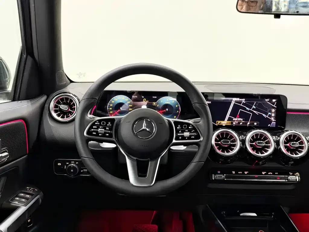 Mercedes-Benz GLB — фото 10