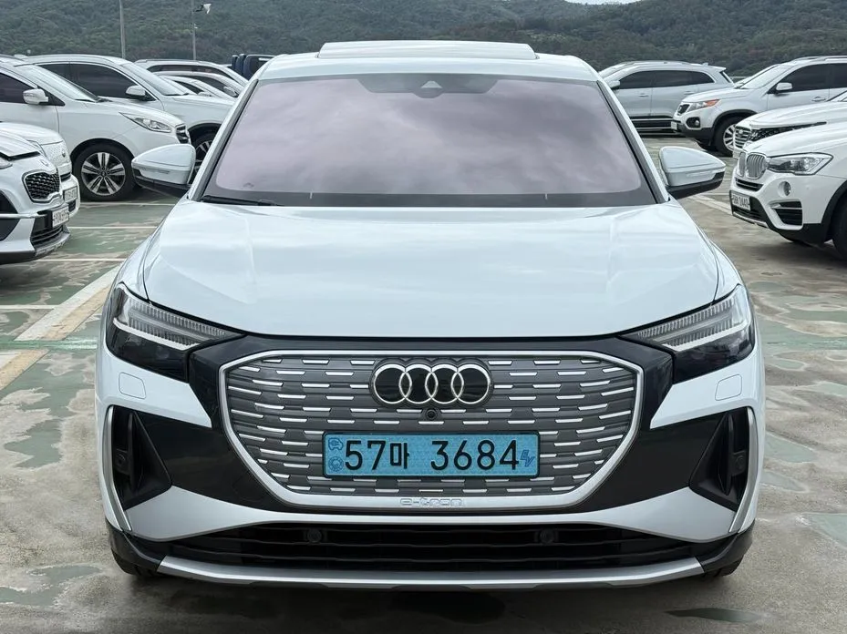Audi Q4 e-tron — фото 9