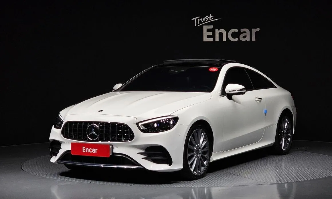 Mercedes-Benz E-Class — фото 1