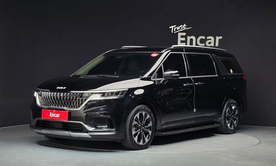Kia Carnival — фото 1