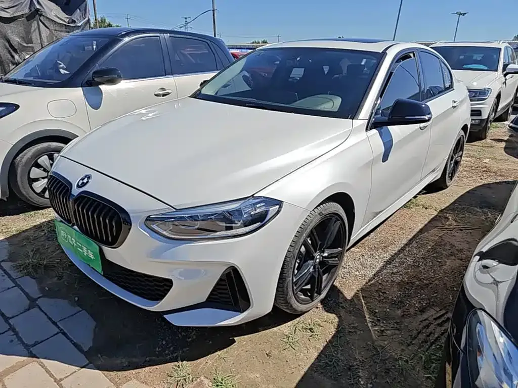 BMW 1 Series — фото 1