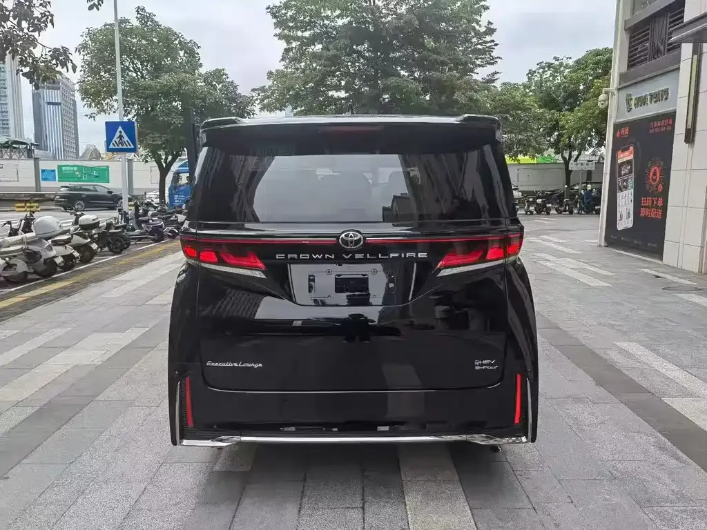 Toyota Vellfire — фото 7