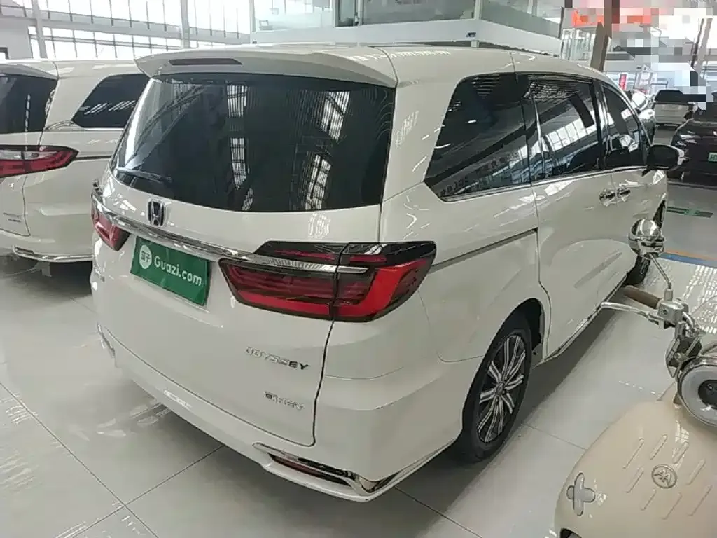 Honda Odyssey — фото 10