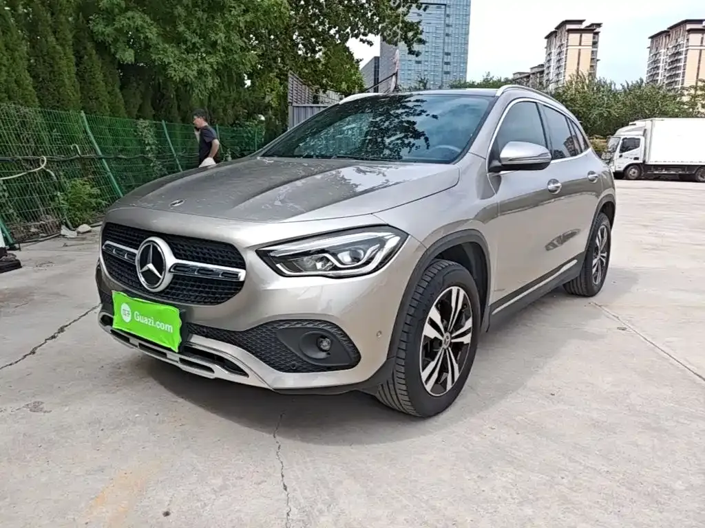 Mercedes-Benz GLA — фото 1