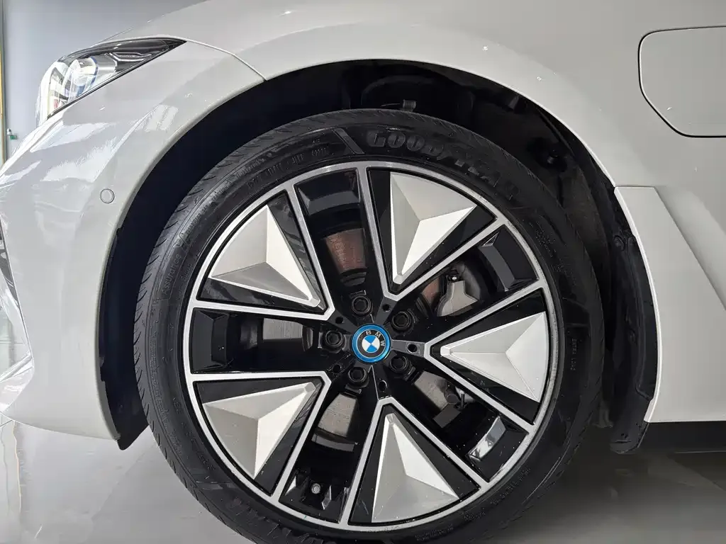 BMW i3 — фото 7