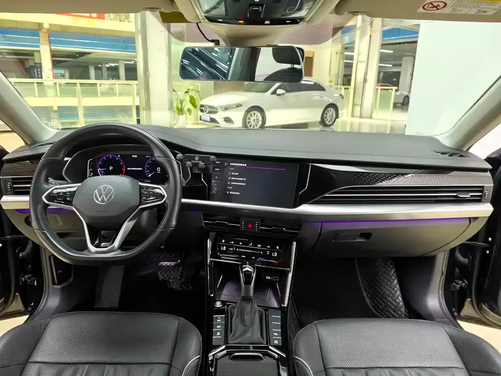 Volkswagen Passat — фото 10