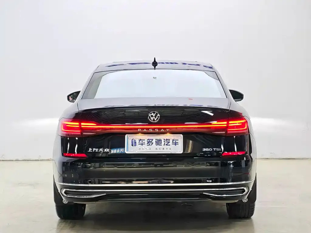Volkswagen Passat — фото 3