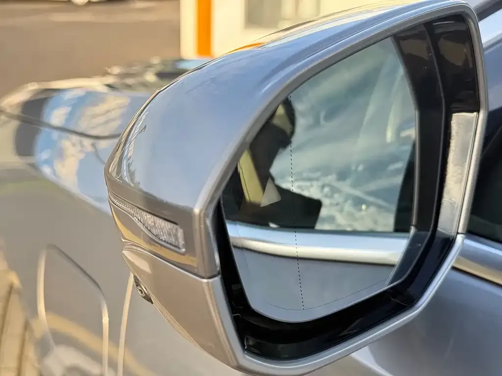 BMW i5 — фото 2