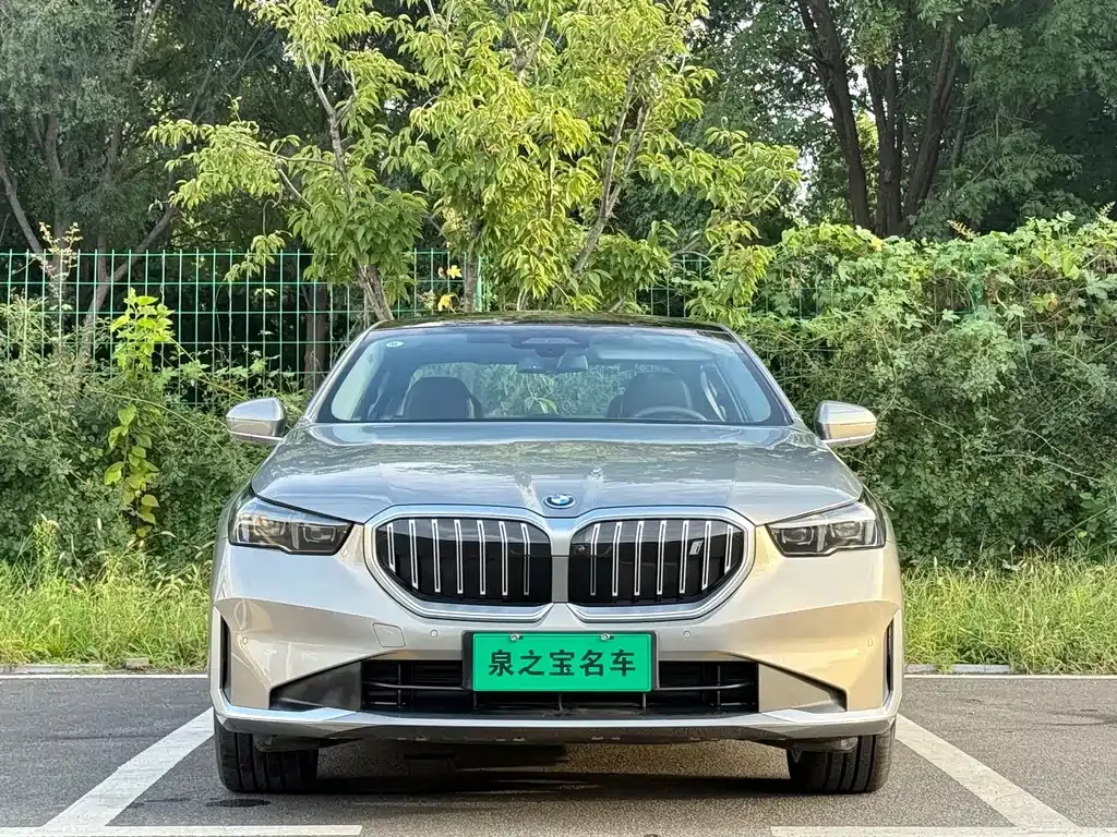 BMW i5 — фото 3