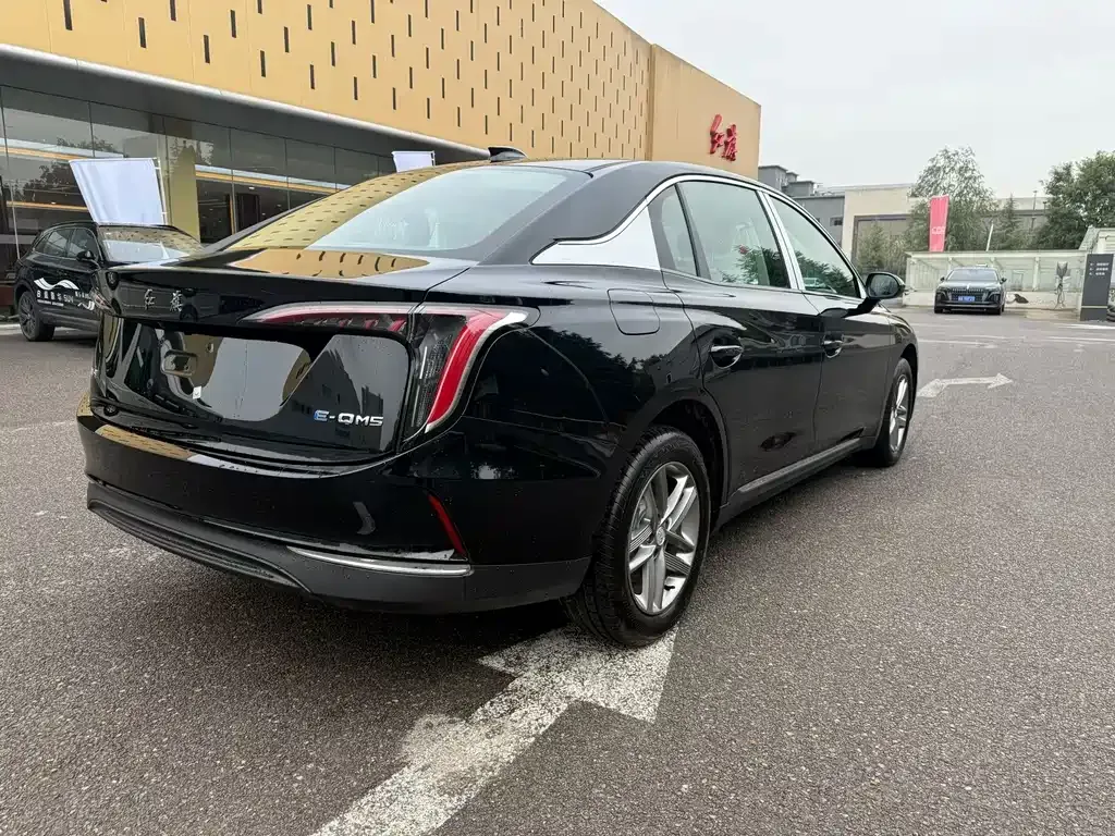 Hongqi E-QM5 — фото 9