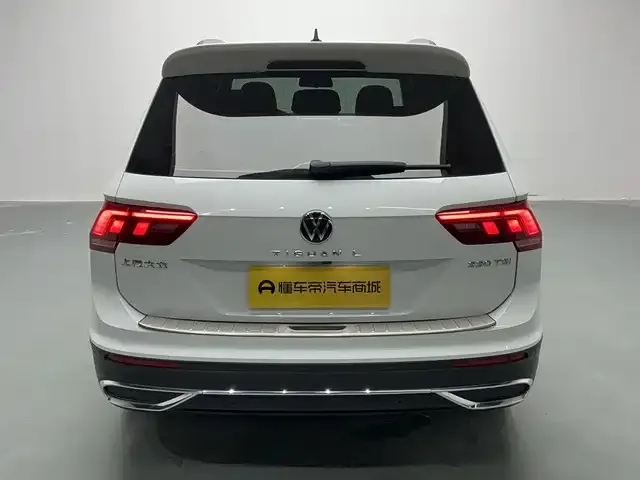 Volkswagen Tiguan L — фото 4