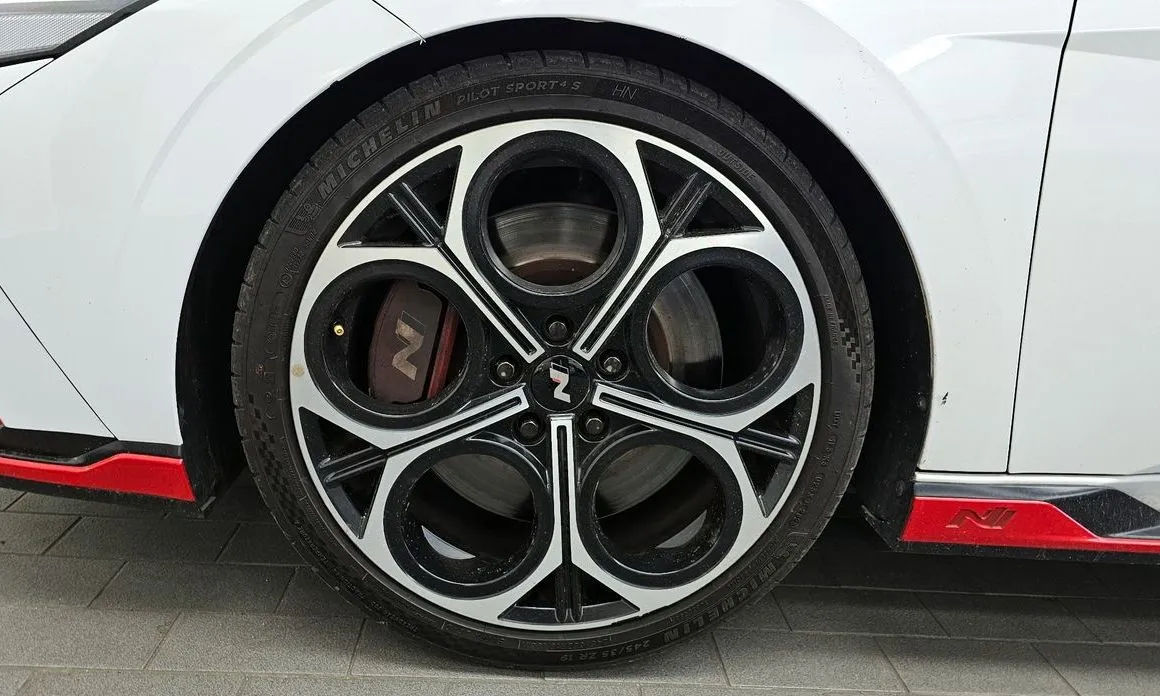Hyundai AVANTE — фото 4