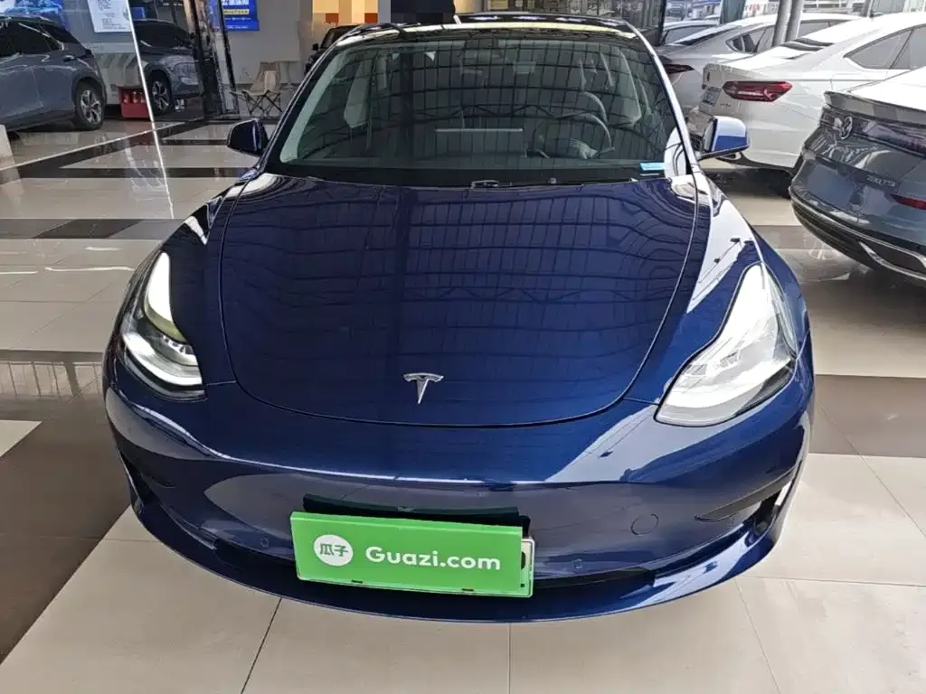 Tesla Model 3 — фото 8