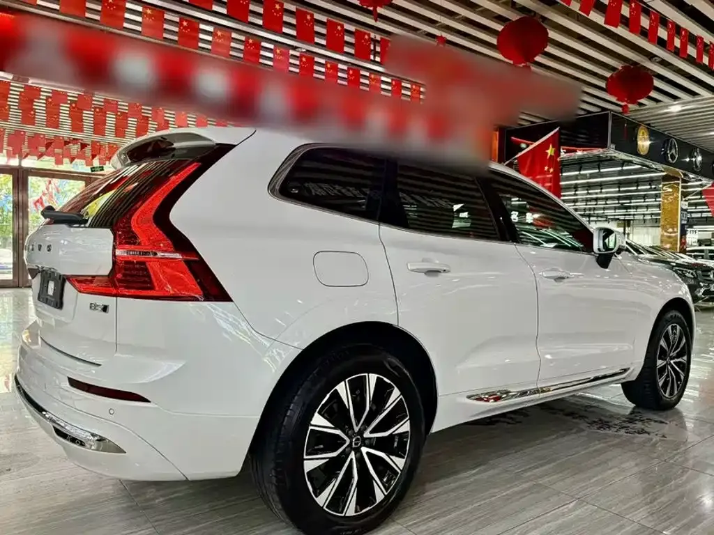 Volvo XC60 — фото 3