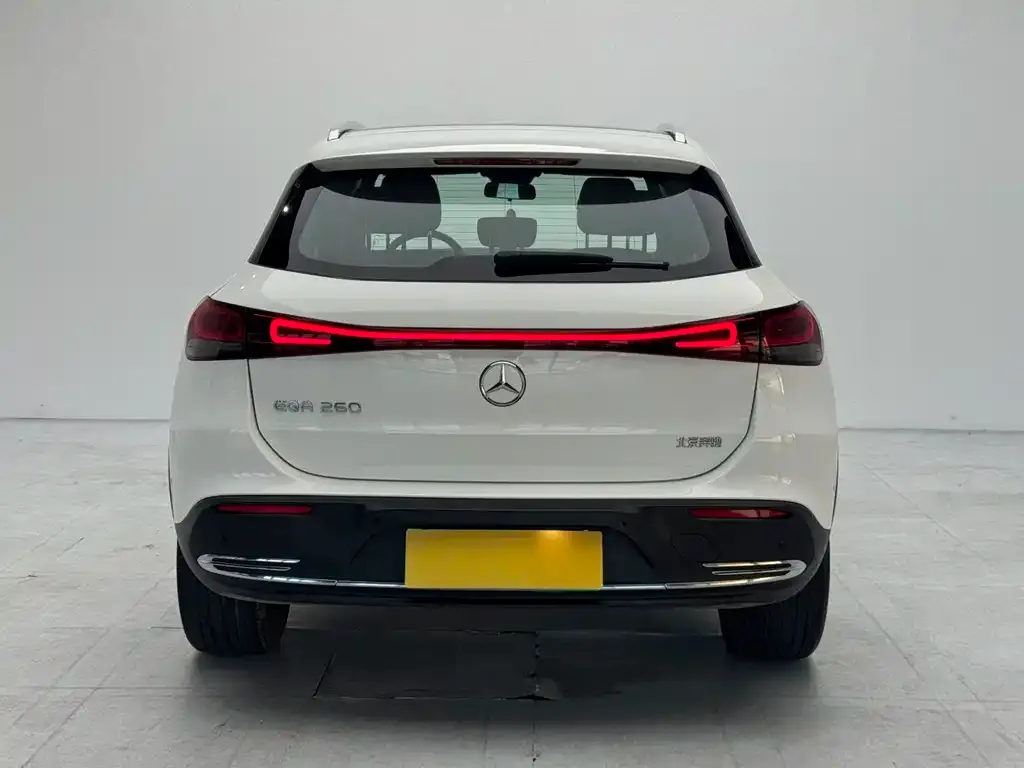 Mercedes-Benz EQA — фото 2