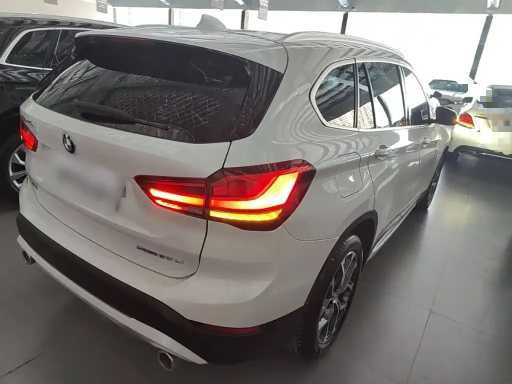 BMW X1 — фото 2