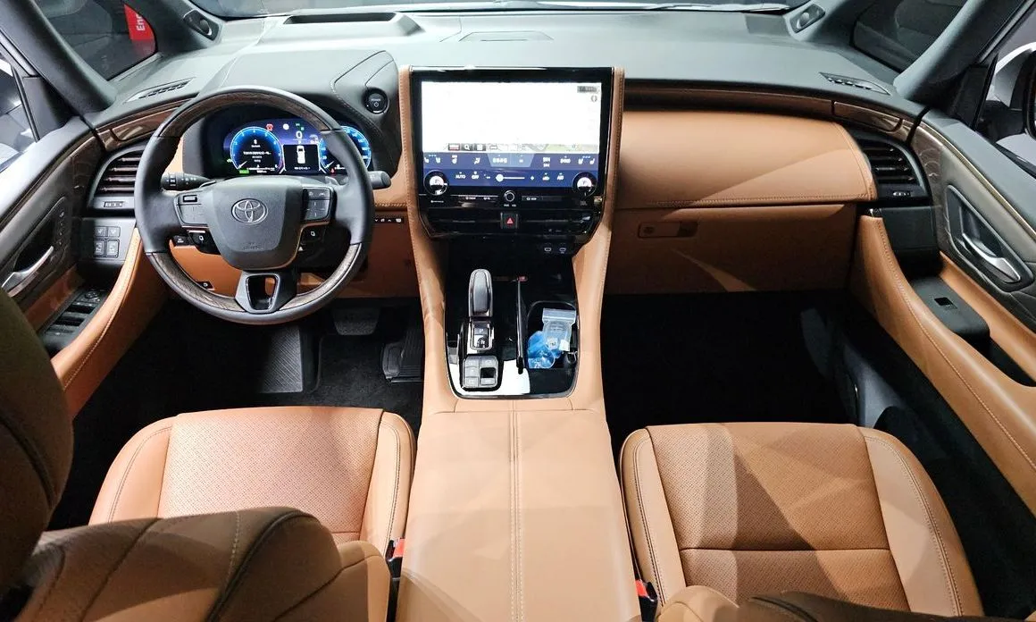 Toyota Alphard — фото 6