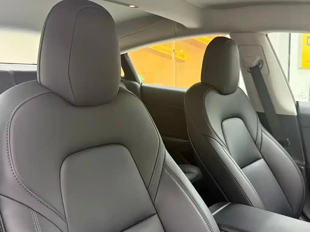 Tesla Model 3 — фото 4