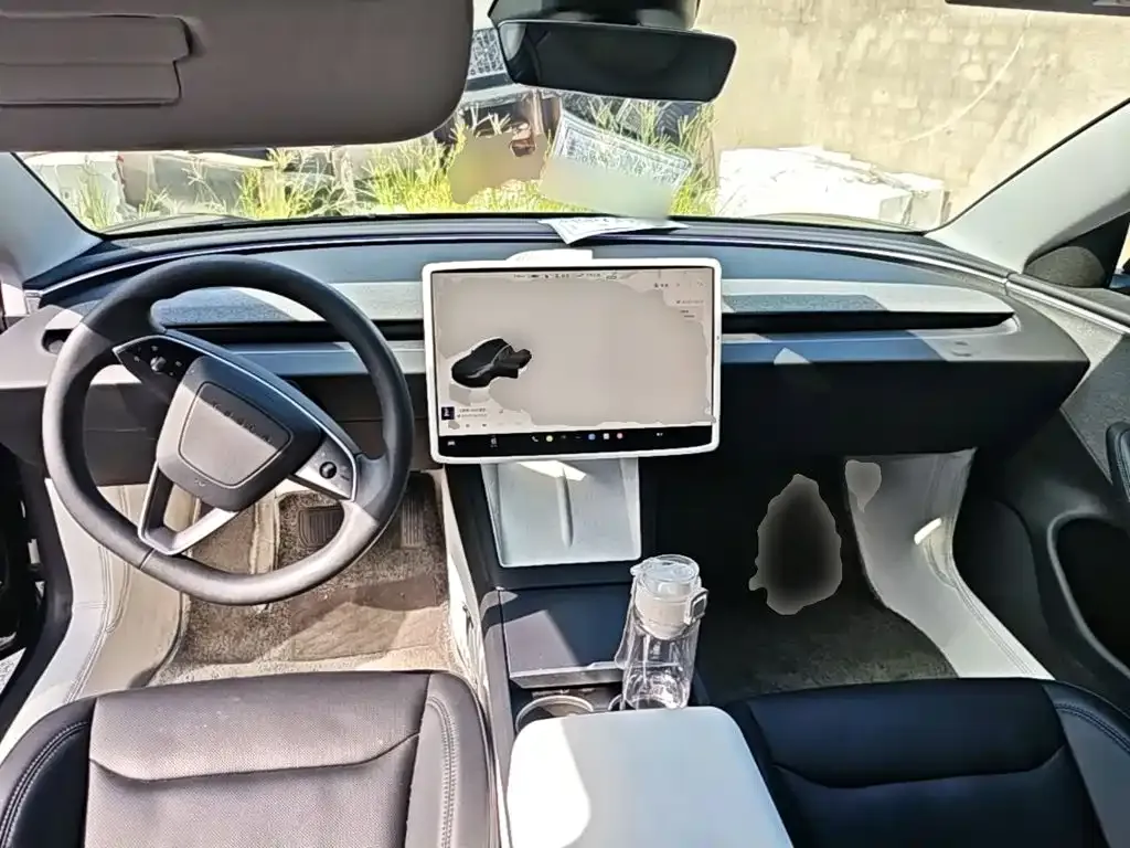 Tesla Model 3 — фото 7