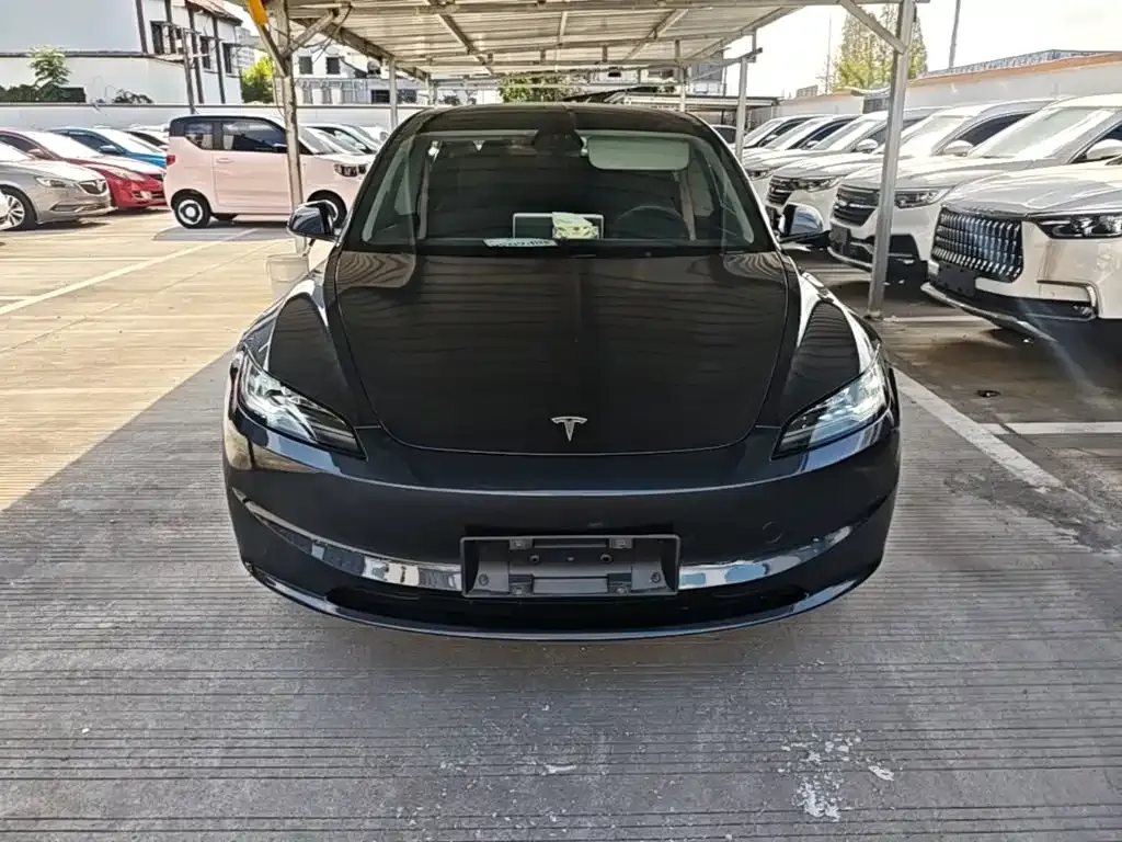 Tesla Model 3 — фото 4