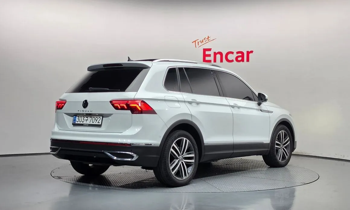 Volkswagen Tiguan — фото 7
