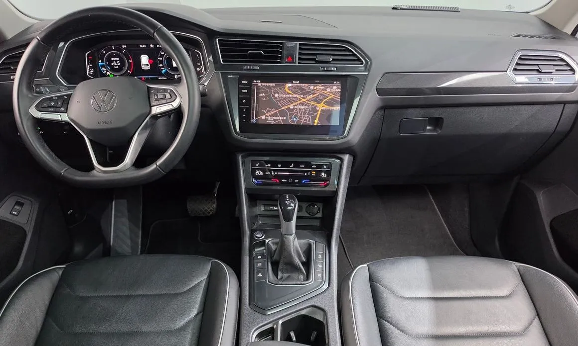 Volkswagen Tiguan — фото 10