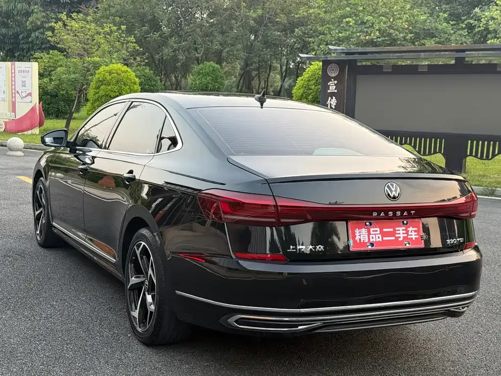 Volkswagen Passat — фото 8