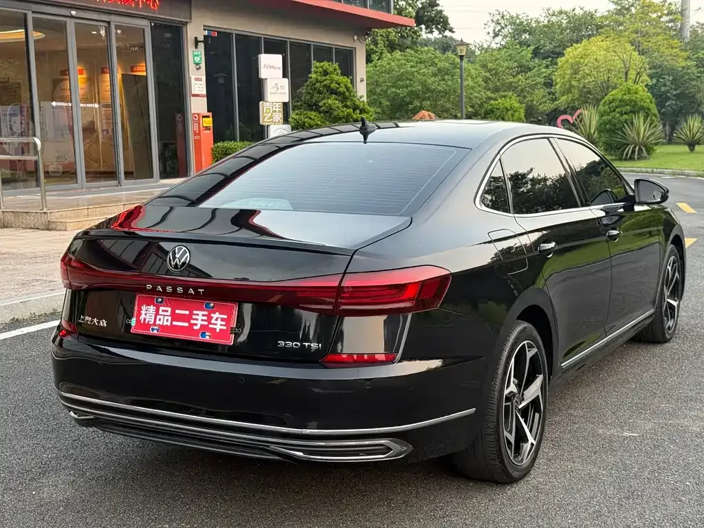 Volkswagen Passat — фото 5