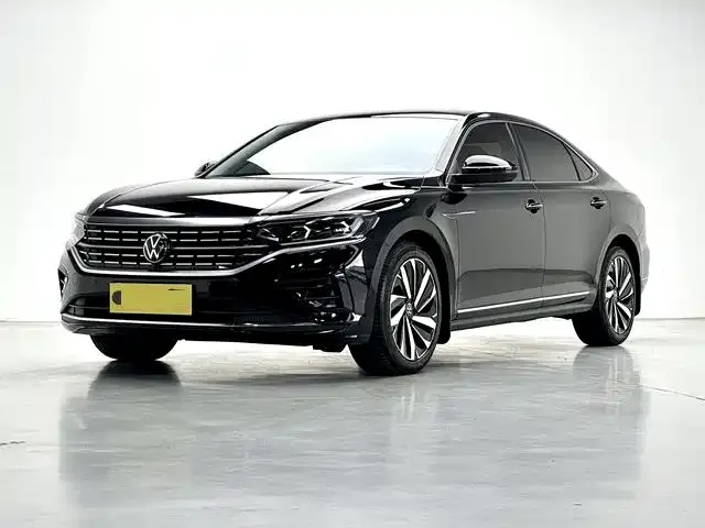 Volkswagen Passat — фото 1