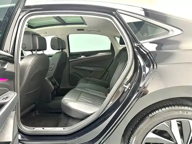 Volkswagen Passat — фото 8
