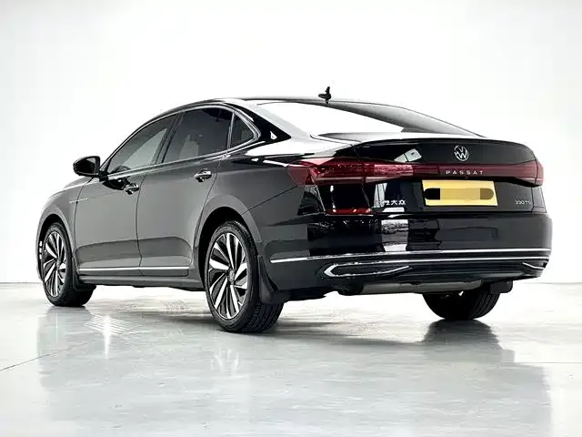 Volkswagen Passat — фото 5