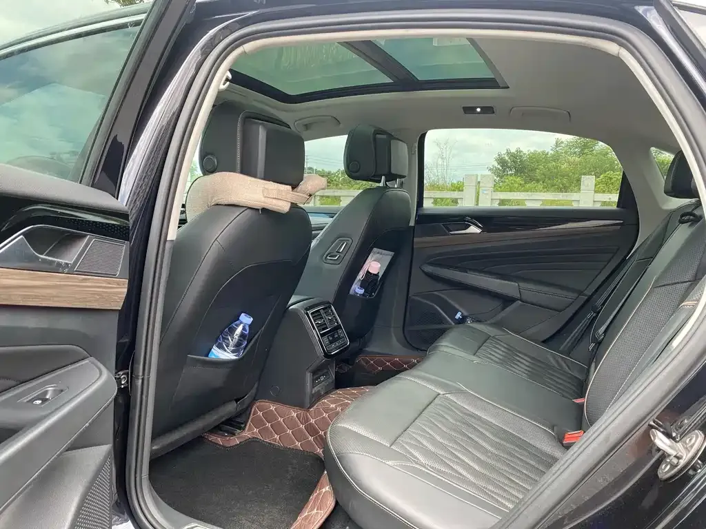 Volkswagen Passat — фото 4