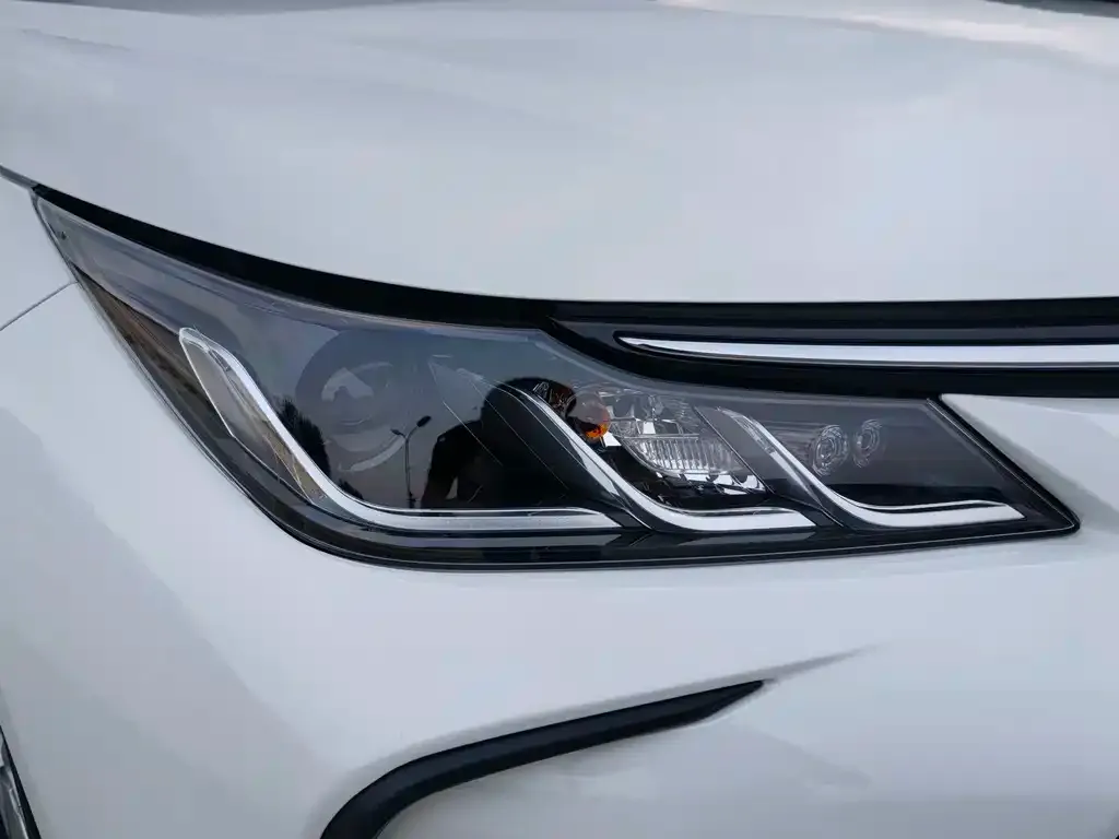 Toyota Corolla — фото 2